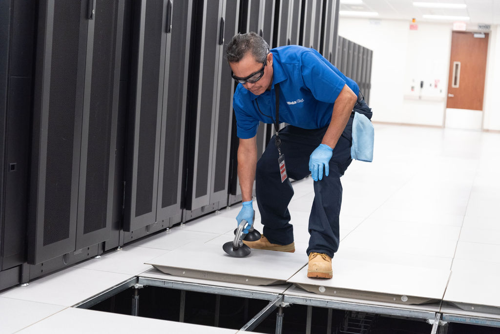 Data Clean Tech Lifting Floors